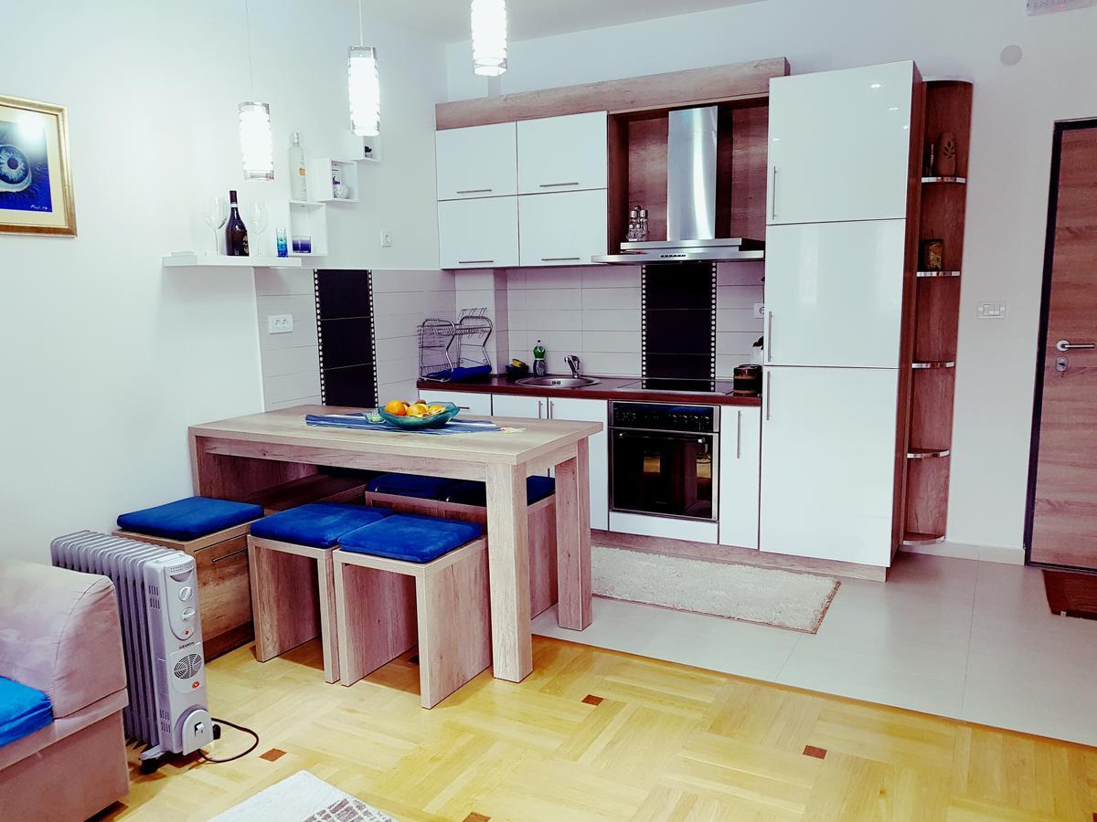 Apartman Dajana 울친 외부 사진