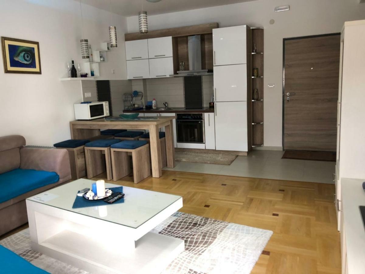 Apartman Dajana 울친 외부 사진