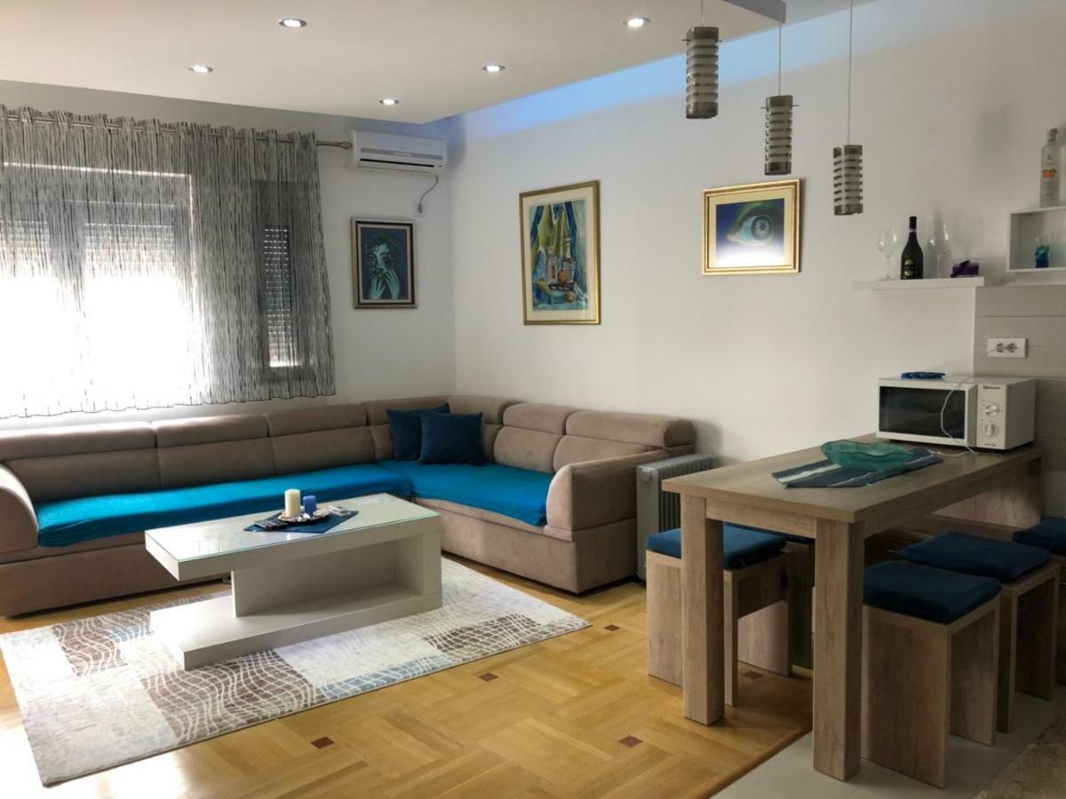 Apartman Dajana 울친 외부 사진